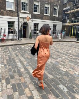 Anita Rani feet photo thumbnail