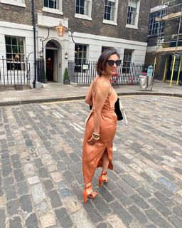 Anita Rani feet photo thumbnail