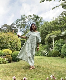 Anita Rani feet photo thumbnail