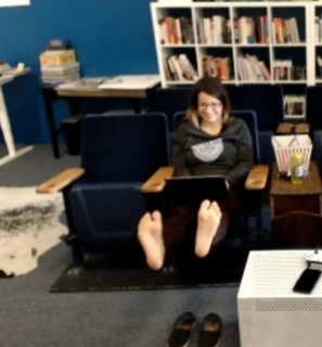 Anita Sarkeesian feet photo 9