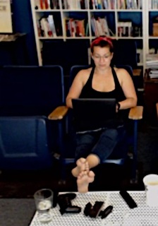 Anita Sarkeesian feet photo 2