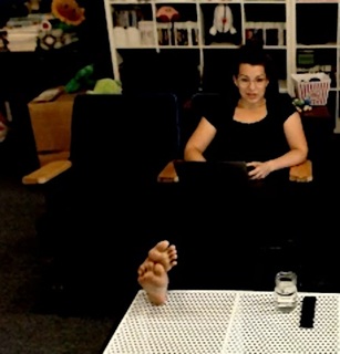 Anita Sarkeesian feet photo 18