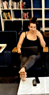 Anita Sarkeesian feet photo 16