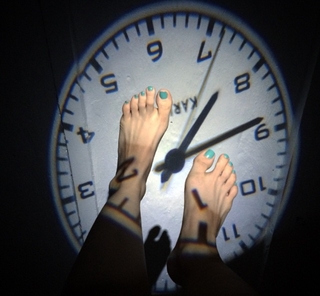 Anita Sarkeesian feet photo 8