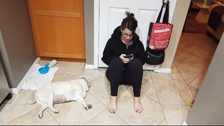 Anita Sarkeesian feet photo 1