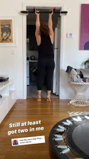 Anita Sarkeesian feet photo 9