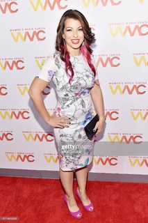 Anita Sarkeesian feet photo 15