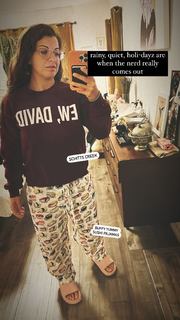 Anita Sarkeesian feet photo 6
