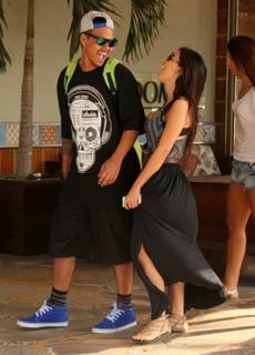 Anitta feet photo thumbnail