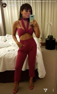 Anitta feet photo thumbnail