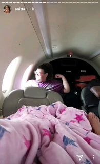 Anitta feet photo thumbnail