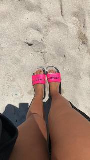 Anitta feet photo thumbnail