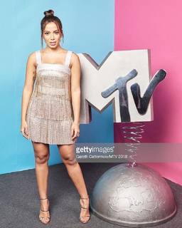 Anitta feet photo thumbnail