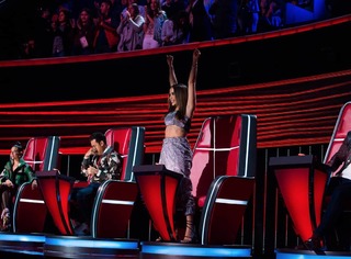Anitta feet photo thumbnail