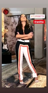Anitta feet photo thumbnail