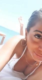 Anitta feet photo thumbnail