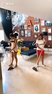 Anitta feet photo thumbnail