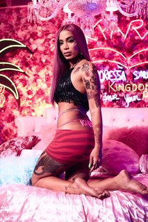 Anitta feet photo thumbnail