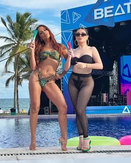 Anitta feet photo thumbnail