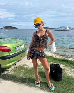 Anitta feet photo thumbnail
