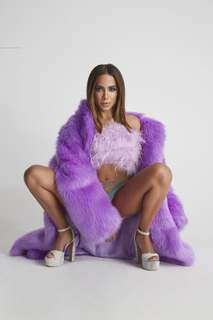 Anitta feet photo thumbnail