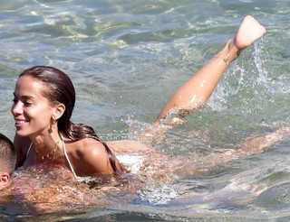 Anitta feet photo thumbnail