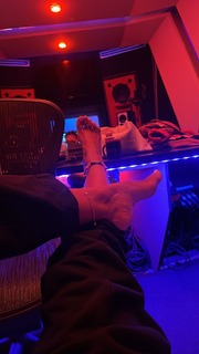 Anitta feet photo thumbnail