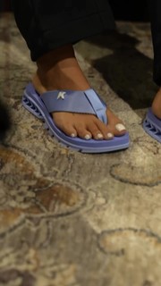Anitta feet photo thumbnail