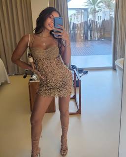 Anitta feet photo thumbnail