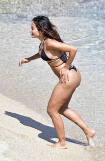 Anitta feet photo thumbnail