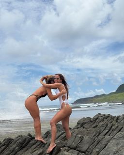 Anitta feet photo thumbnail