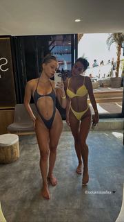 Anja Bla feet photo thumbnail