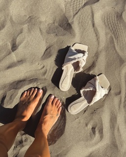 Anja Bla feet photo thumbnail