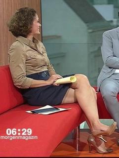 Anja Heyde feet photo 15