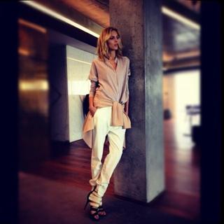Anja Rubik feet photo thumbnail