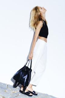 Anja Rubik feet photo thumbnail