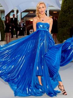 Anja Rubik feet photo thumbnail