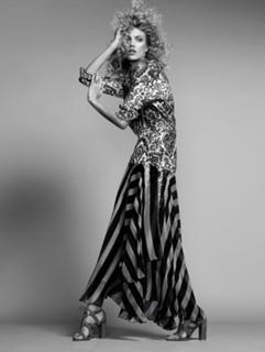 Anja Rubik feet photo thumbnail