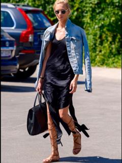 Anja Rubik feet photo thumbnail