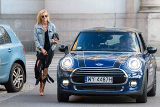 Anja Rubik feet photo thumbnail