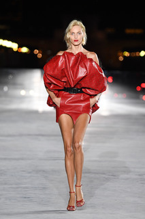 Anja Rubik feet photo thumbnail