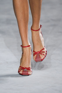 Anja Rubik feet photo thumbnail