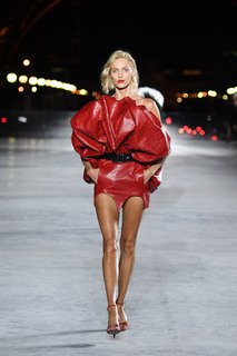 Anja Rubik feet photo thumbnail