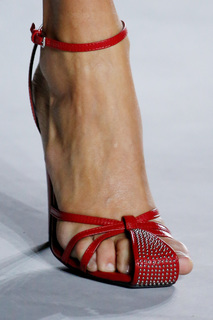 Anja Rubik feet photo thumbnail