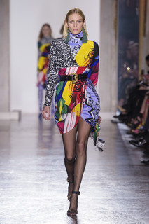 Anja Rubik feet photo thumbnail