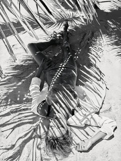 Anja Rubik feet photo thumbnail