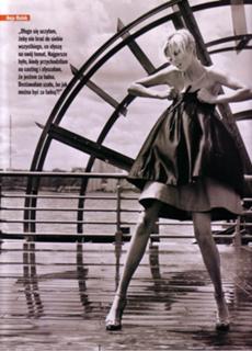 Anja Rubik feet photo thumbnail