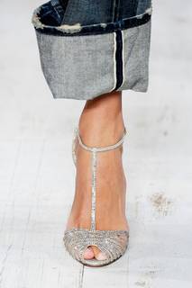 Anja Rubik feet photo thumbnail