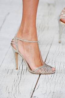 Anja Rubik feet photo thumbnail