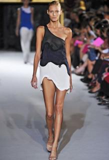 Anja Rubik feet photo thumbnail